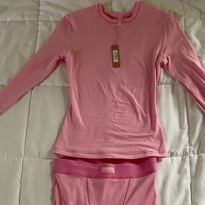 Skims bubblegum pink set